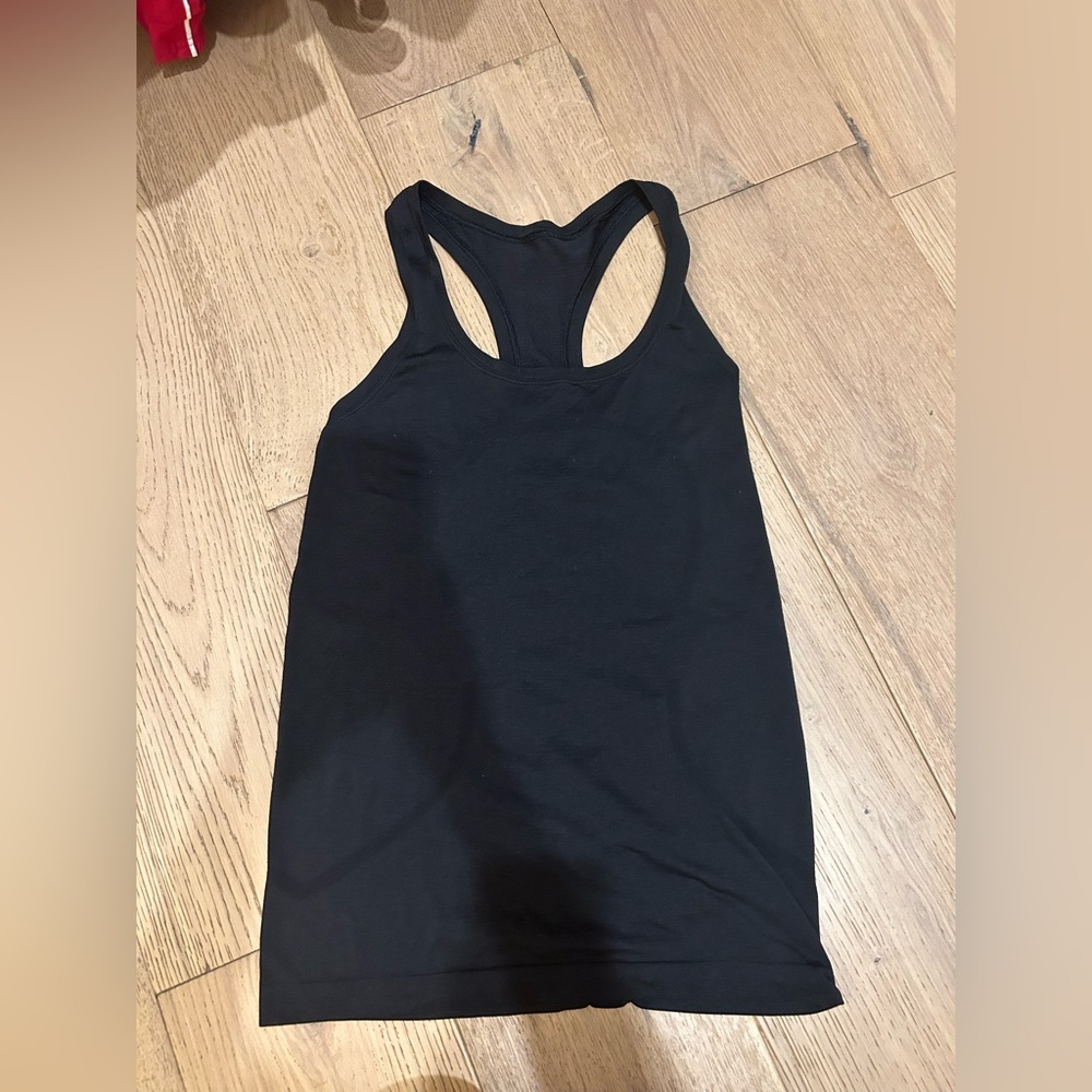 Lululemon!! Black swiftly!!!